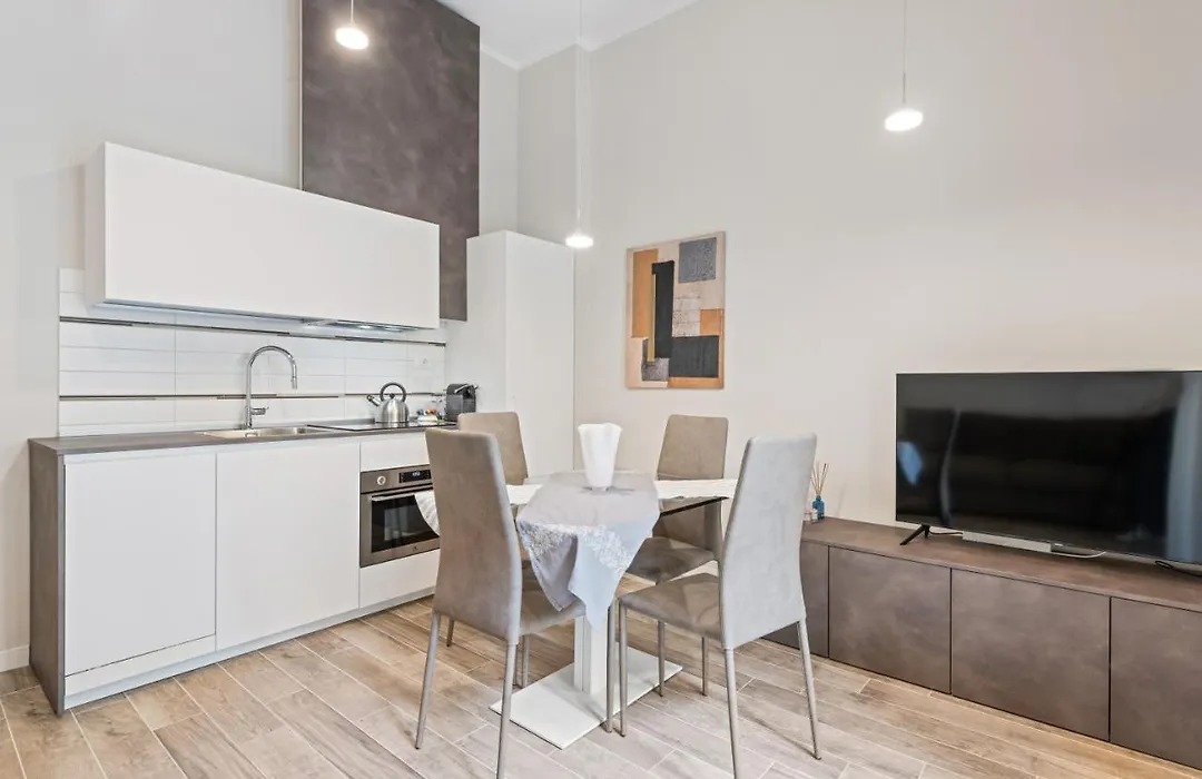 Guesthost - Maragliano Cozy Flat With Balcony-1